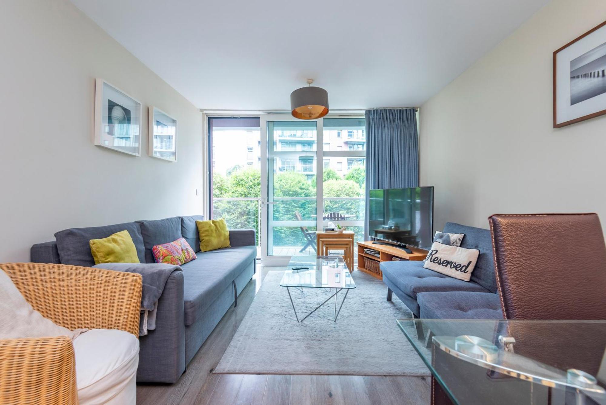 Battersea Power Station Apartment London Exterior photo